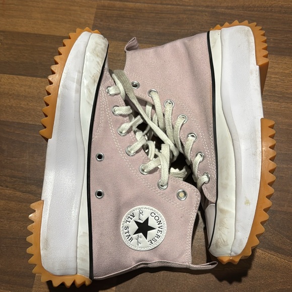 Woman’s pink converse - Picture 3 of 6